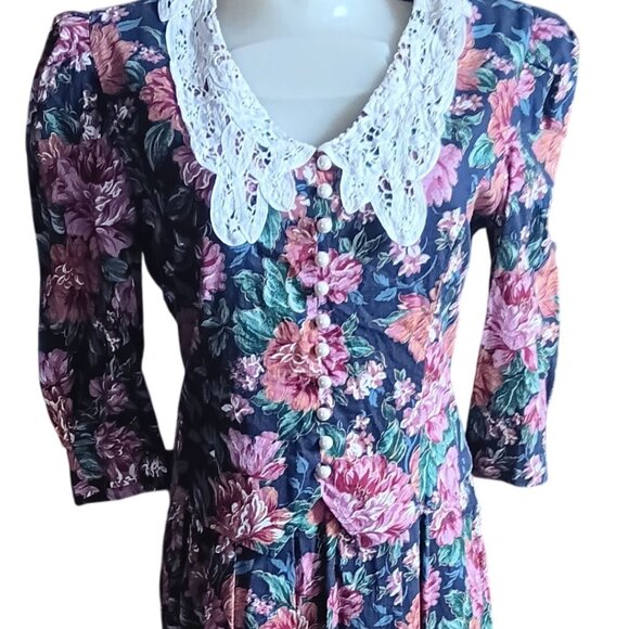 10P Vintage 80's Floral Midi Granny Cottage Dress With Lace Collar & Tied Waist - Picture 2 of 8